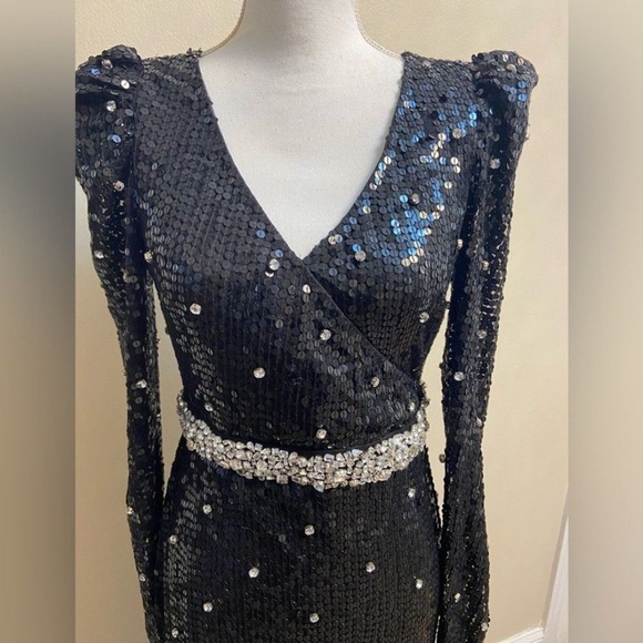 Mac Duggal Black Sequin Long-Sleeve V-Neck Gown with Rhinestone Waist Sz 4 New - Picture 9 of 12